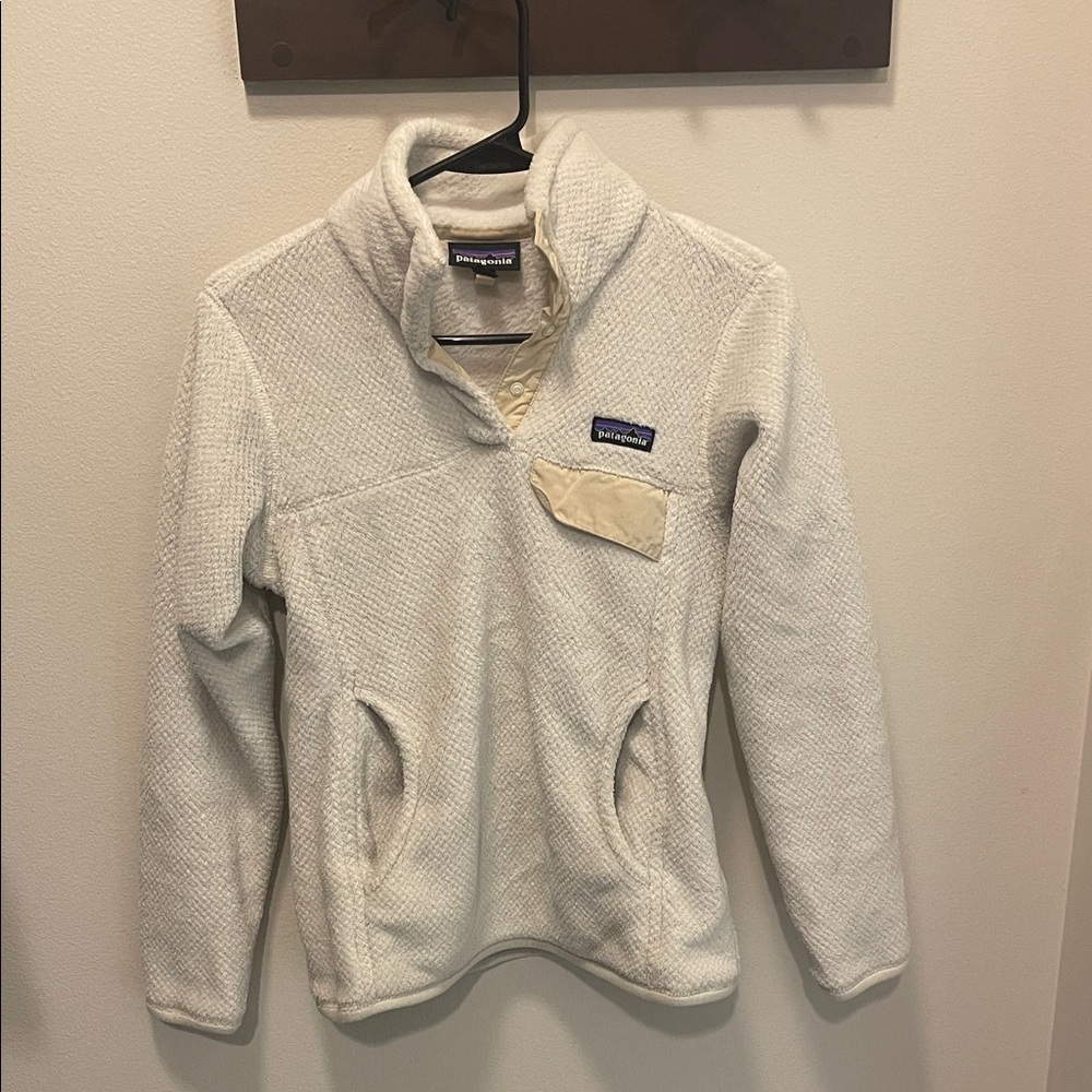 Patagonia Off-White Fleece Jacket